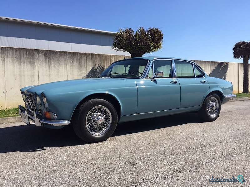 1972' Jaguar XJ photo #1
