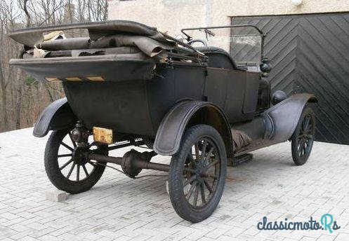 1917' Ford Model T Touring photo #1