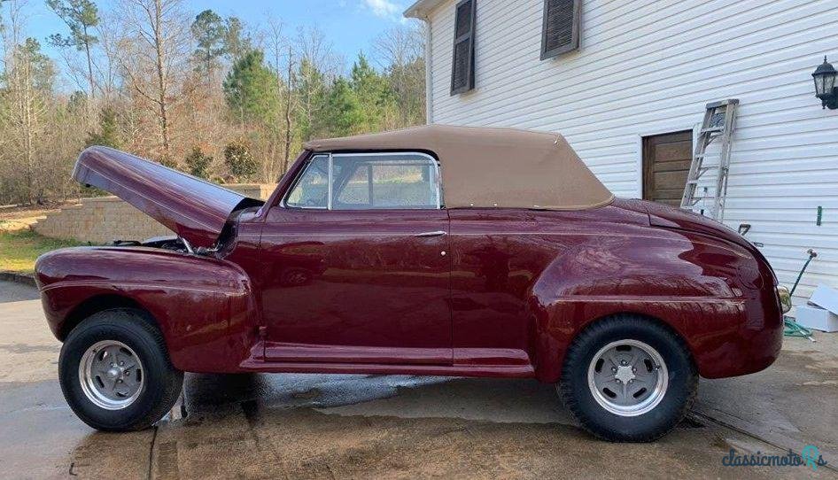 1941' Ford Deluxe Super Deluxe Convertible Gasse photo #3