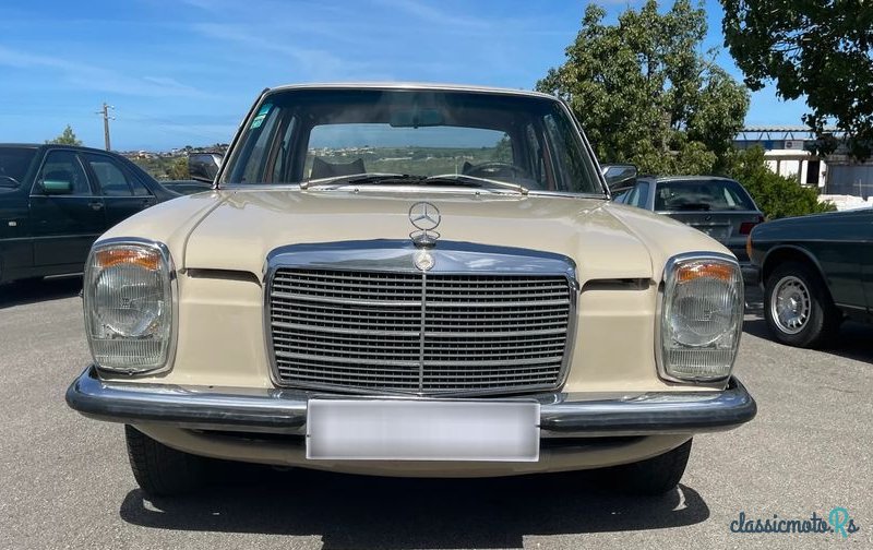 1976' Mercedes-Benz 220 photo #2