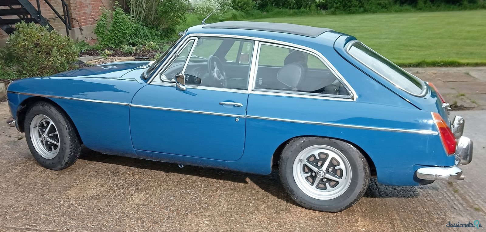 1972' MG B Gt photo #5