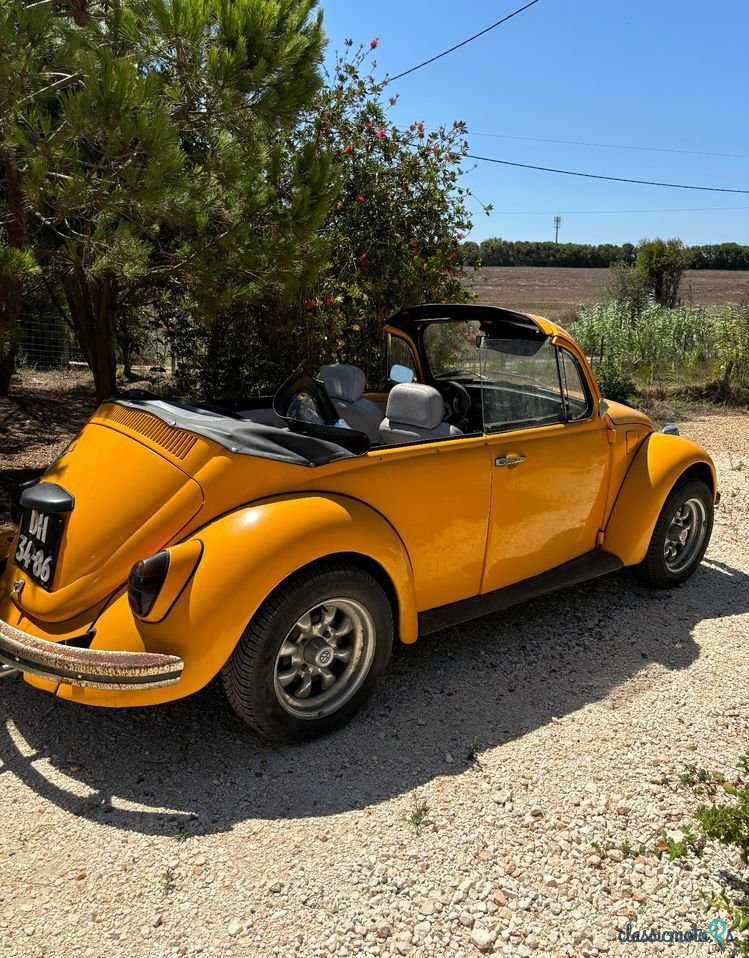 1970' Volkswagen Carocha Cabrio photo #1