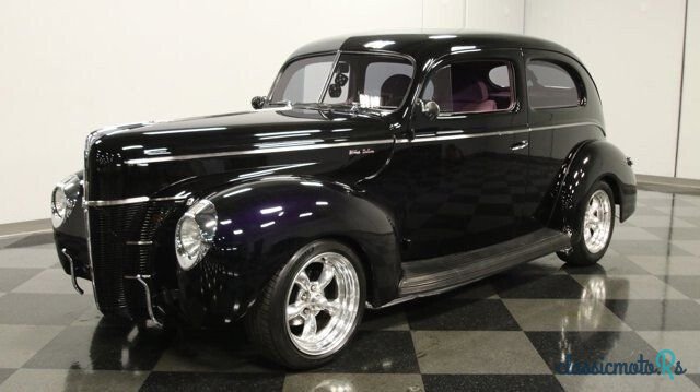 1940' Ford Deluxe photo #5
