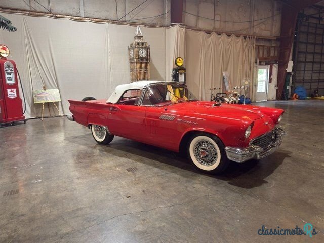 1957' Ford Thunderbird photo #3
