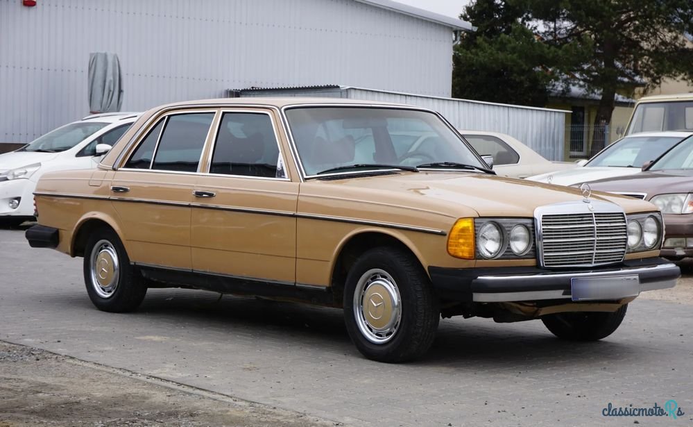 1978' Mercedes-Benz W123 photo #2