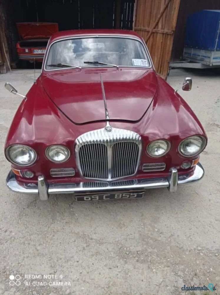 1969' Jaguar Daimler photo #2