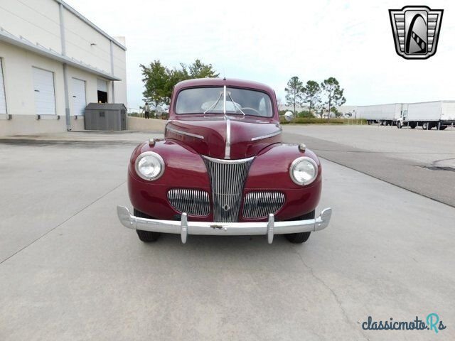 1941' Ford Super Deluxe photo #2