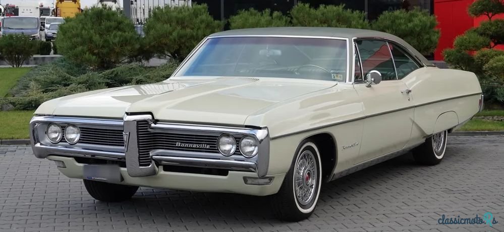 1968' Pontiac Bonneville photo #2