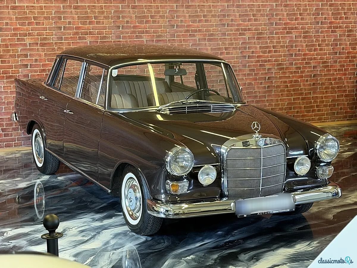 1967' Mercedes-Benz 200D photo #3