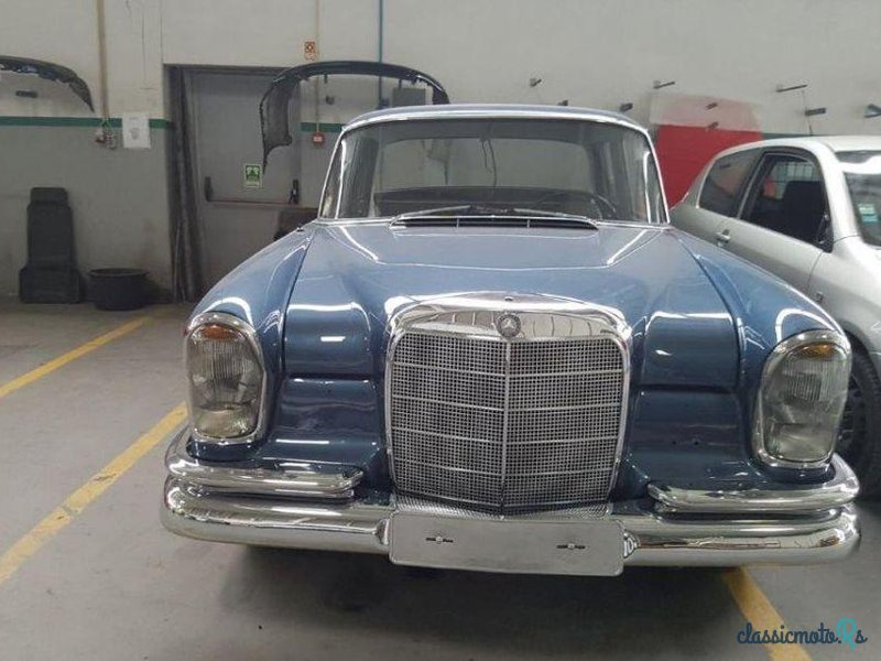 1965' Mercedes-Benz 230 S photo #1