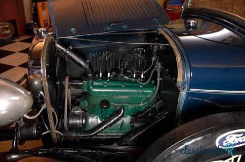 1928' Ford Model A Deluxe Roadster photo #4