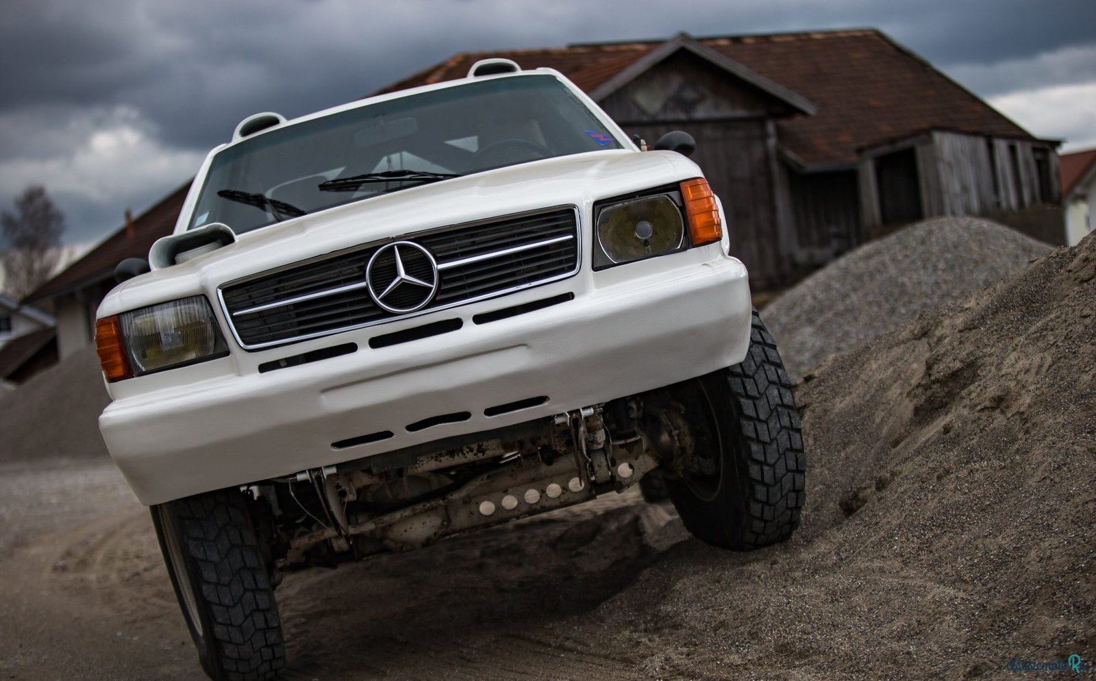 1980' Mercedes-Benz 560SEC photo #1