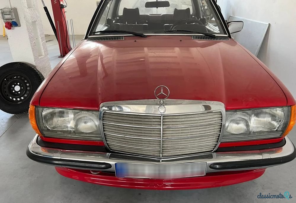 1977' Mercedes-Benz W123 photo #3