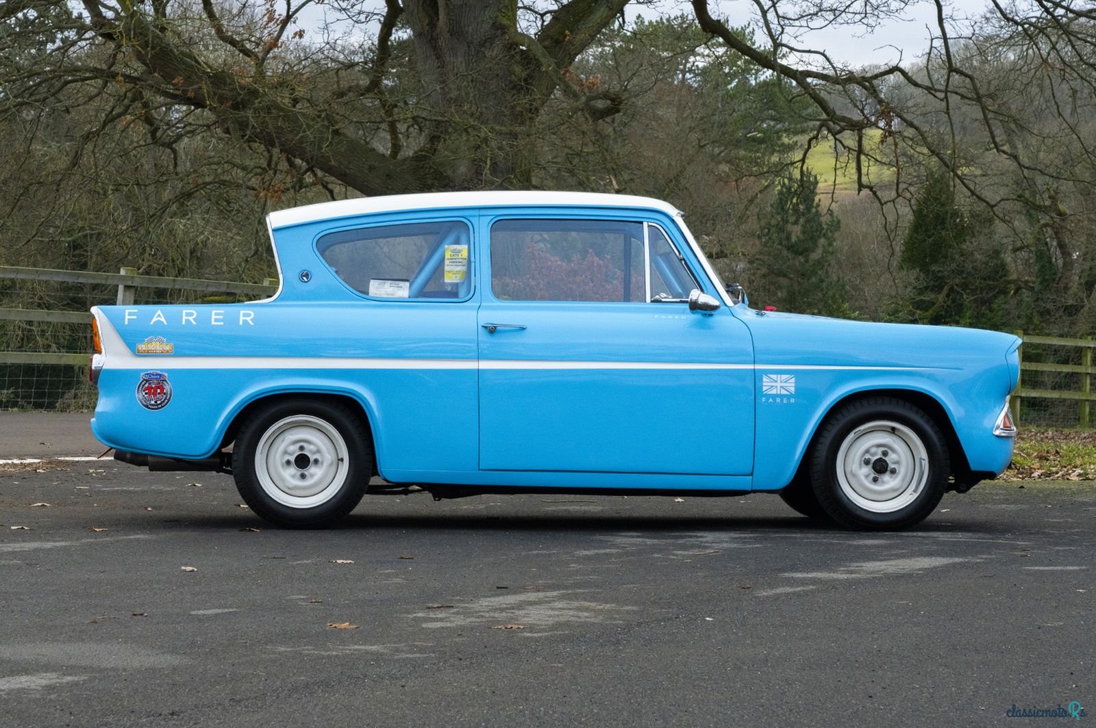 1964' Ford Anglia photo #3
