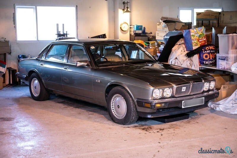 1990' Jaguar XJ photo #1