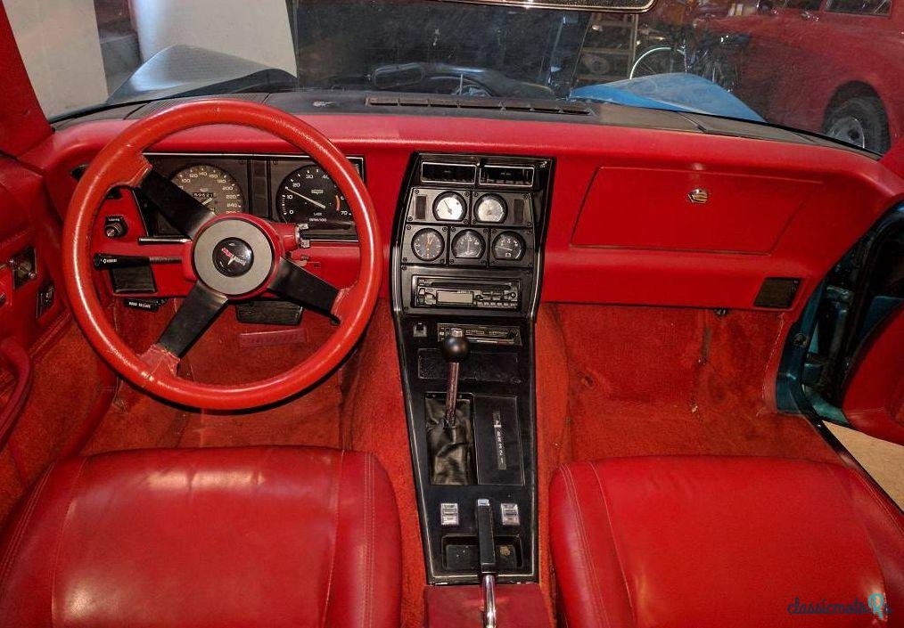 1980' Chevrolet Corvette photo #1