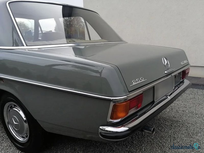 1967' Mercedes-Benz W114 photo #3