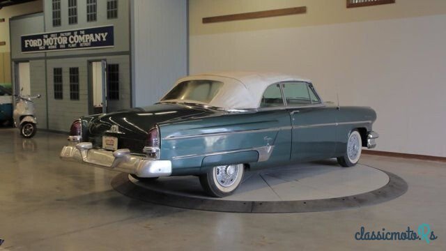 1954' Lincoln Capri photo #5