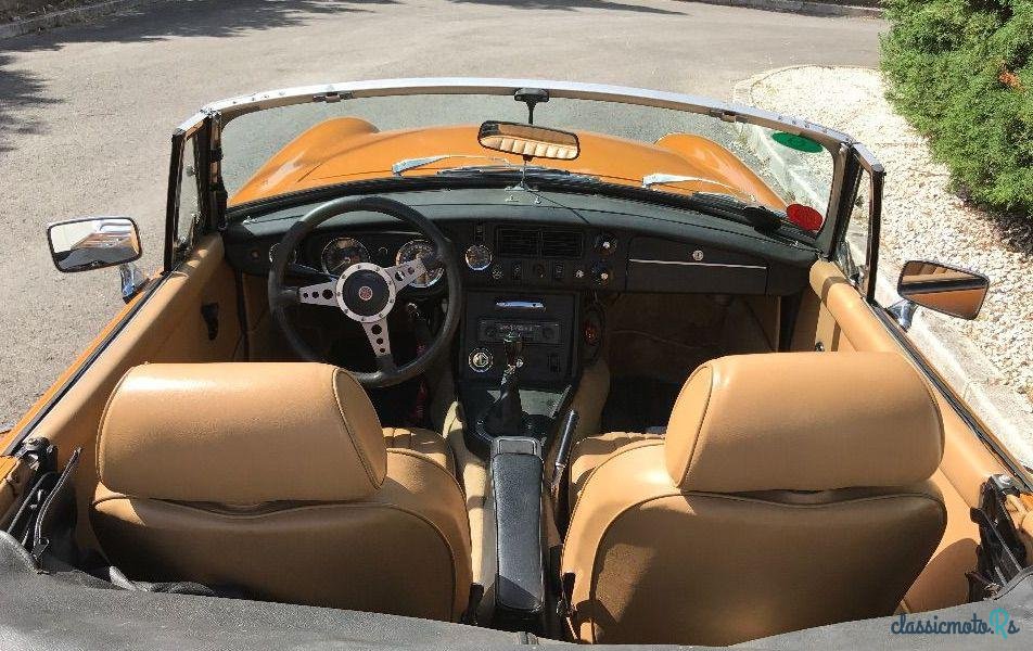1974' MG MGB Roadster photo #2