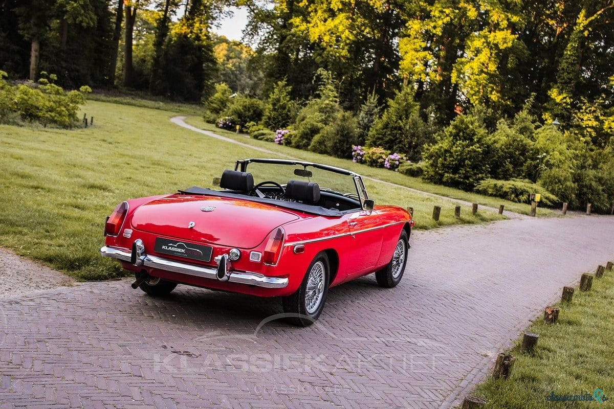 1973' MG MGB photo #5