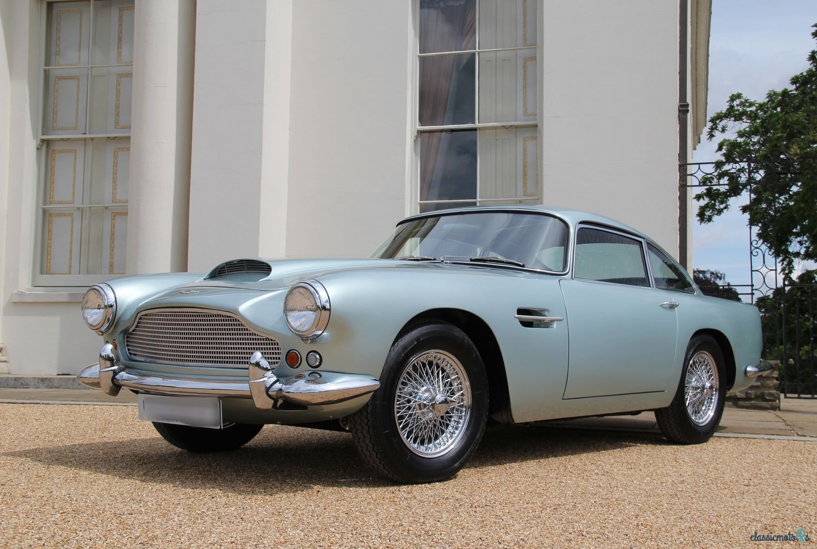 1959' Aston Martin DB4 photo #1
