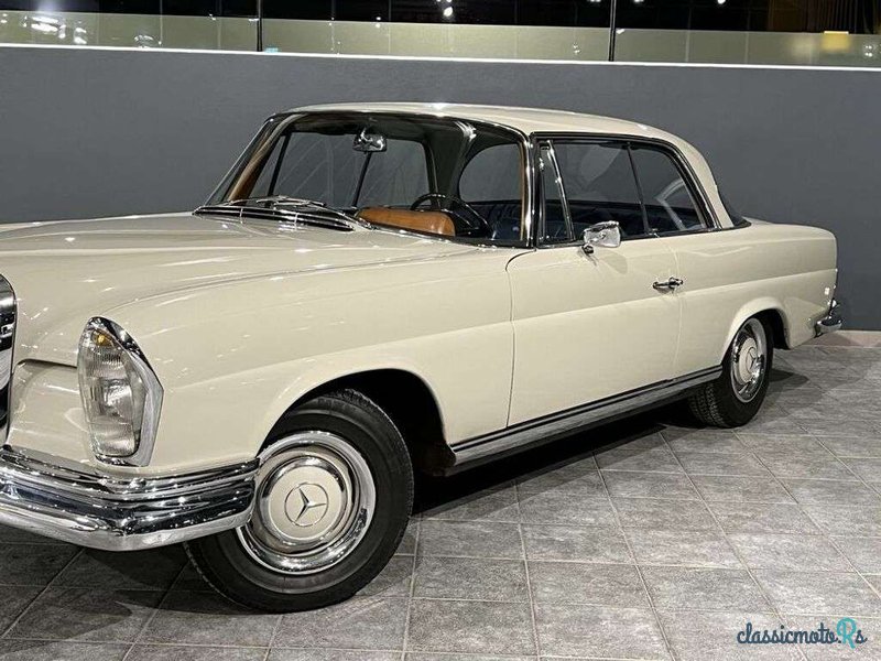 1967' Mercedes-Benz 250 SE photo #3