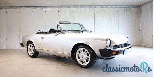 1984' Fiat 124 Spider photo #1