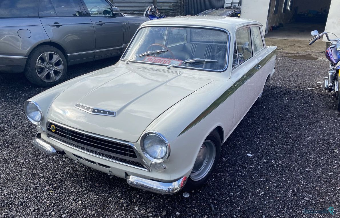 1964' Ford Cortina photo #2