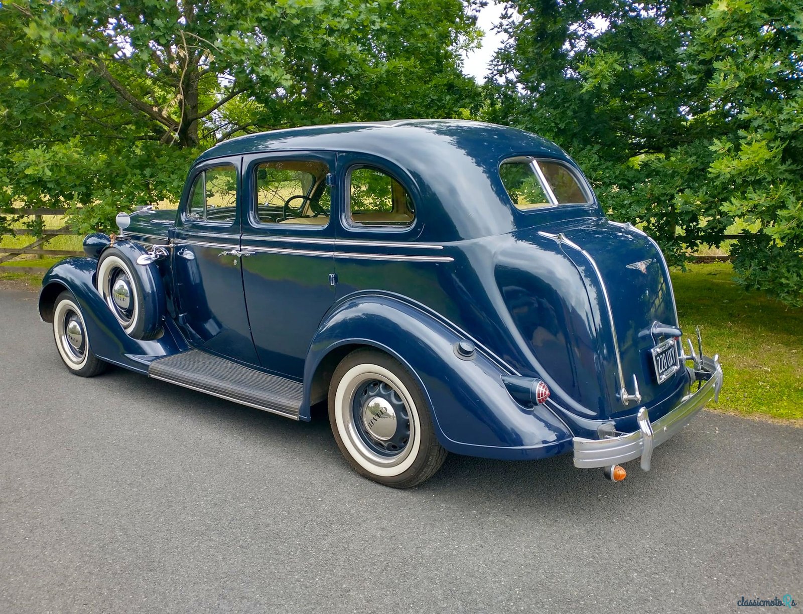 1936' Chrysler Airstream photo #2