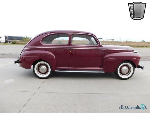 1941' Ford Super Deluxe photo #3