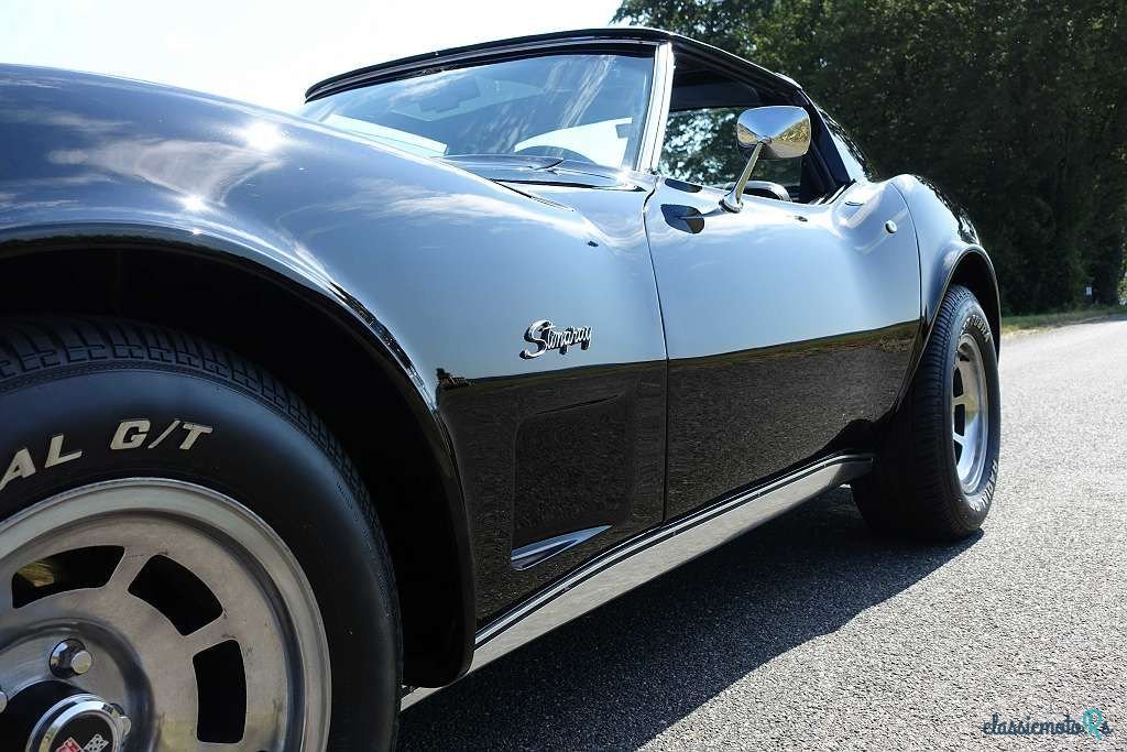 1974' Chevrolet Corvette photo #2