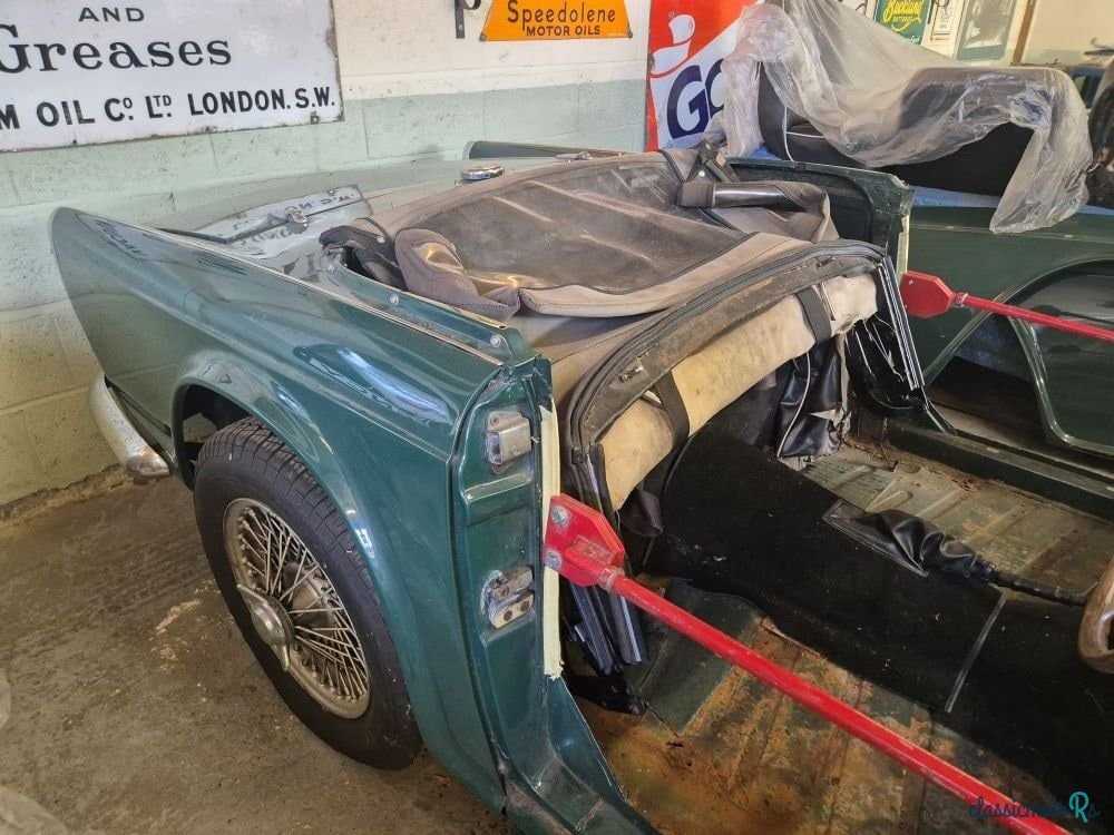 1967' Triumph TR4 photo #6