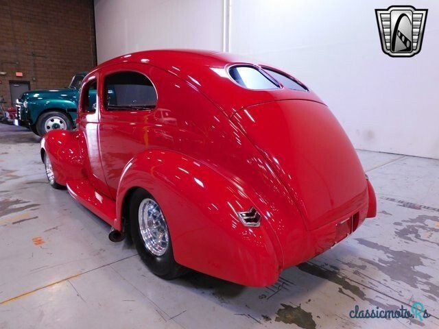 1940' Ford Deluxe photo #2