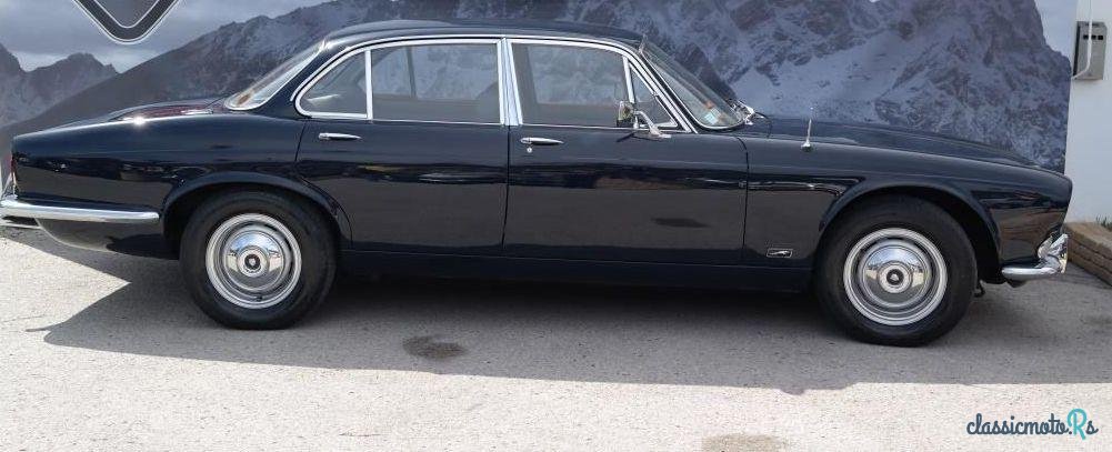 1972' Jaguar XJ6 2.8 photo #4