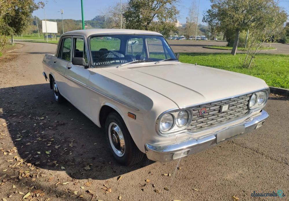 1966' Toyota Crown photo #1