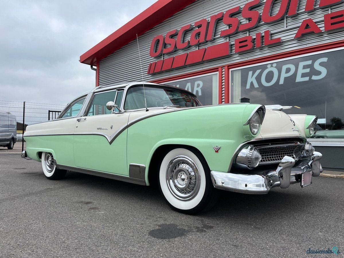 1955' Ford Crown Victoria photo #3