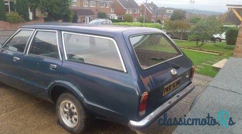 1976' Ford Cortina photo #3