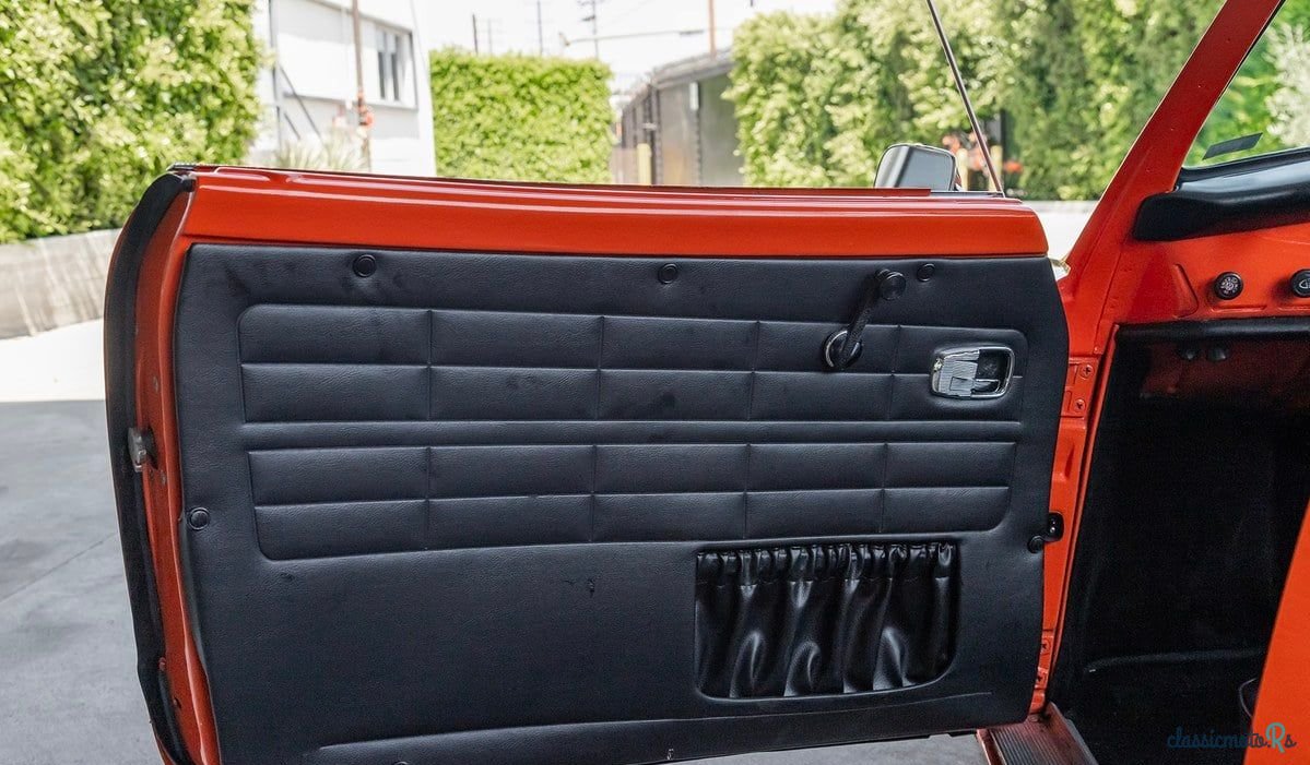 1971' Volkswagen Karmann Ghia photo #6