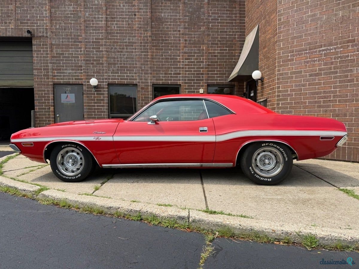 1970' Dodge Challenger photo #3