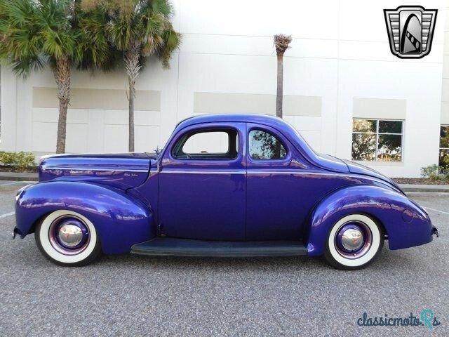 1940' Ford Deluxe photo #5