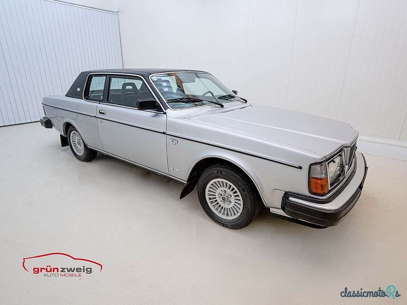 1979' Volvo 262 C photo #3