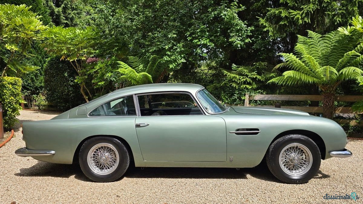 1965' Aston Martin DB5 photo #4