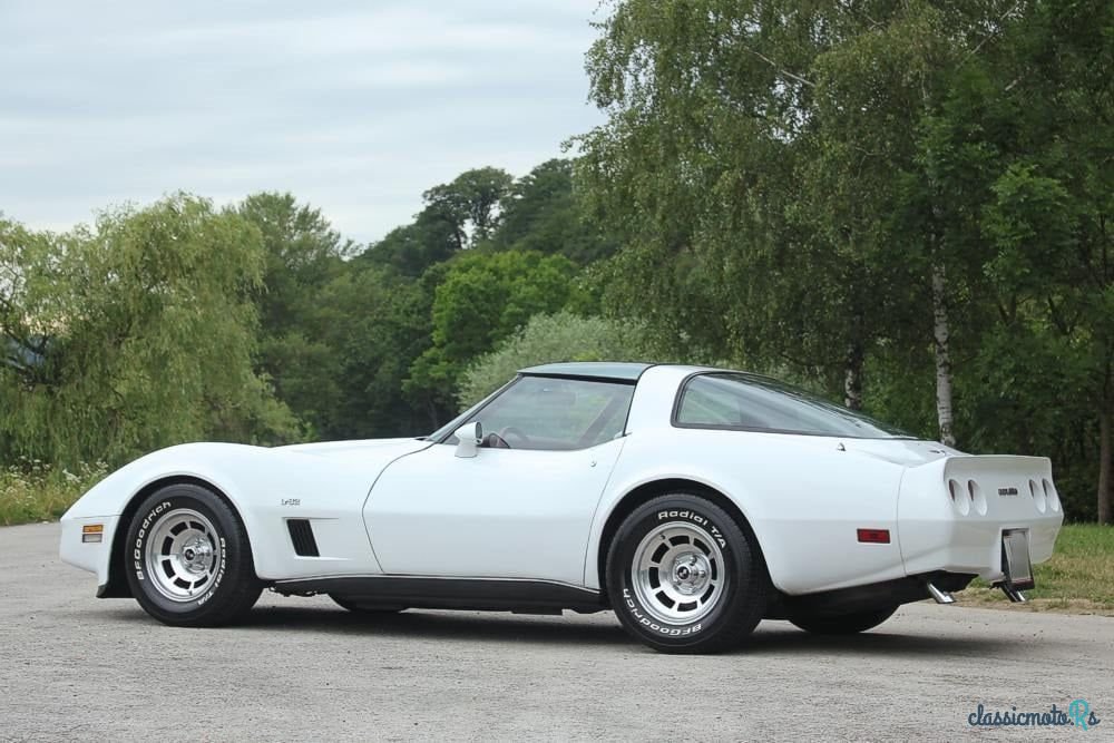 1980' Chevrolet Corvette photo #5