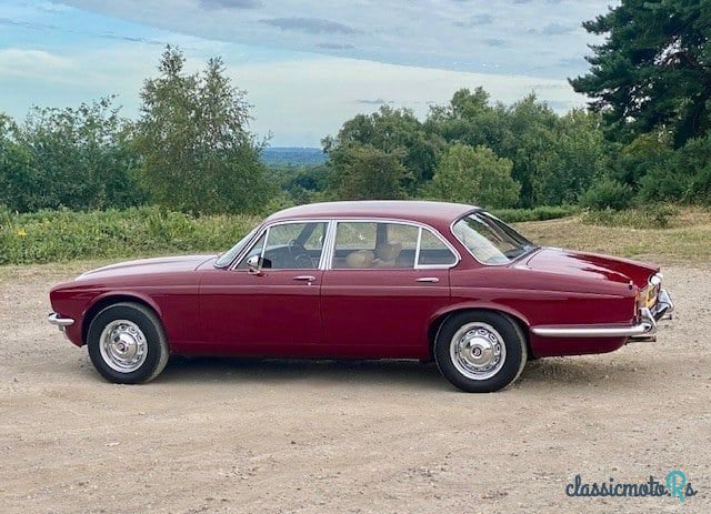 1975' Daimler Sovereign photo #4
