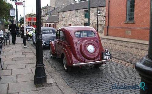 1949' Renault Eight photo #5