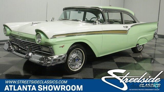 1957' Ford Fairlane photo #1