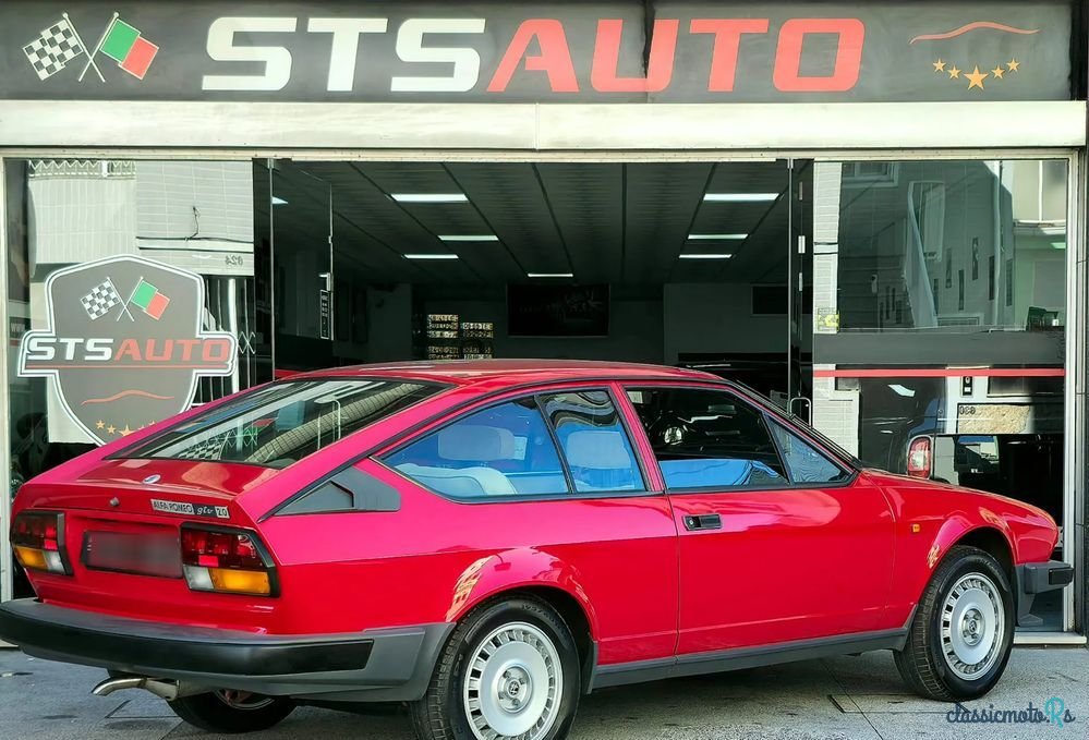 1982' Alfa Romeo GTV photo #3