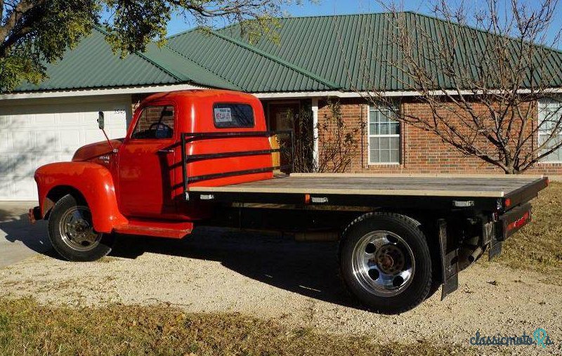 1960' Chevrolet 4400 photo #2