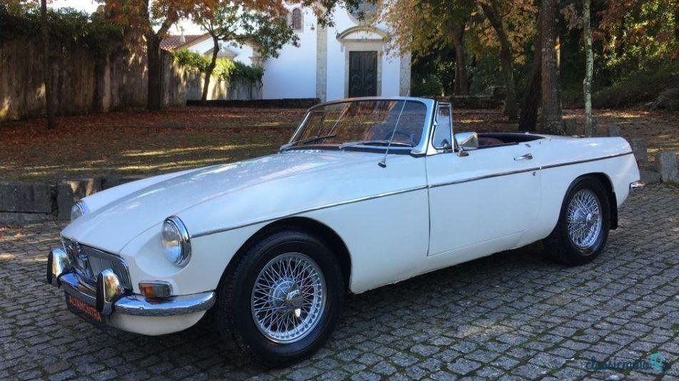 1962' MG MGB Mk1  Pull Handle photo #1