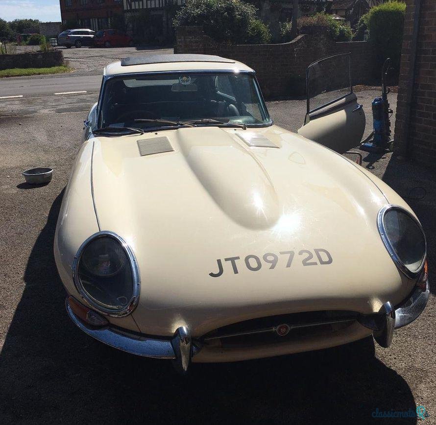 1966' Jaguar E-Type photo #1